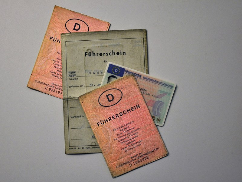Bild fuehrerschein-umtausch-alt-gegen-neu.jpg